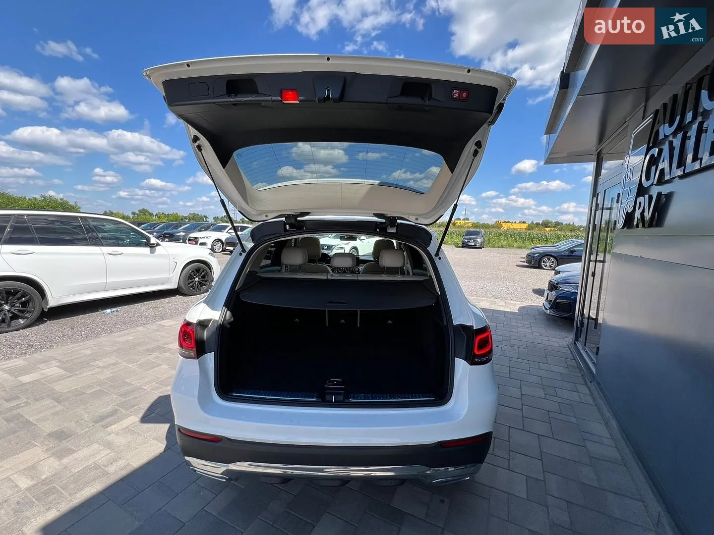 2021 Mercedes-Benz GLC - мініатюра 26