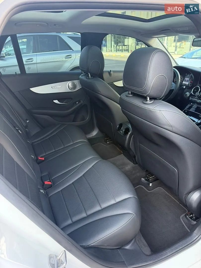 2016 Mercedes-Benz GLC - мініатюра 30