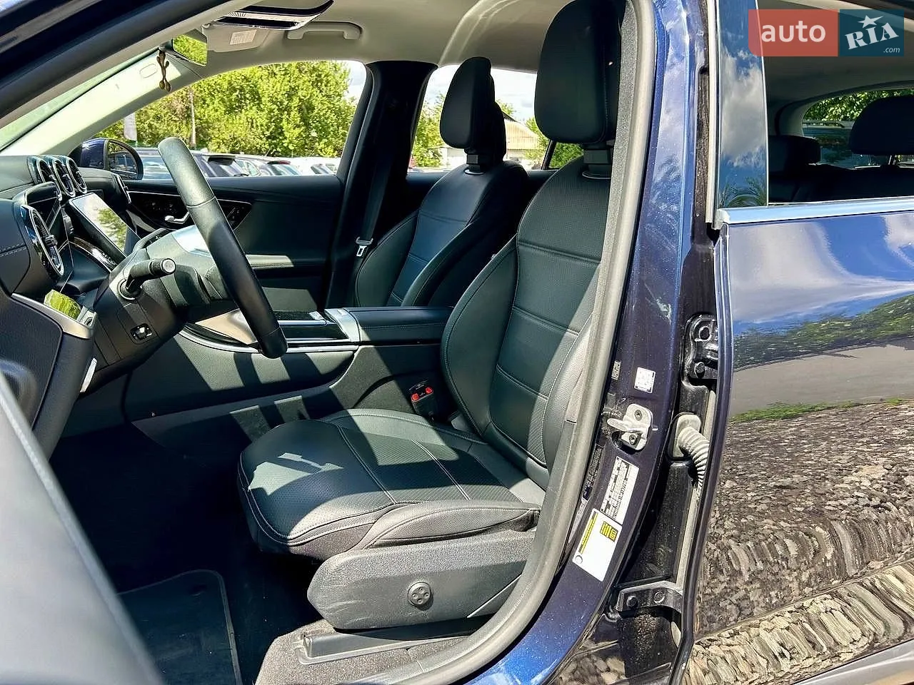 2024 Mercedes-Benz GLC - мініатюра 11