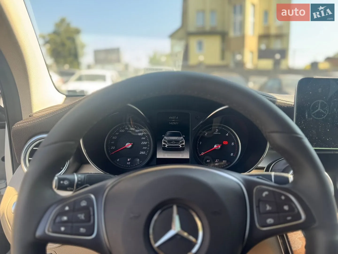 2018 Mercedes-Benz GLC - мініатюра 17