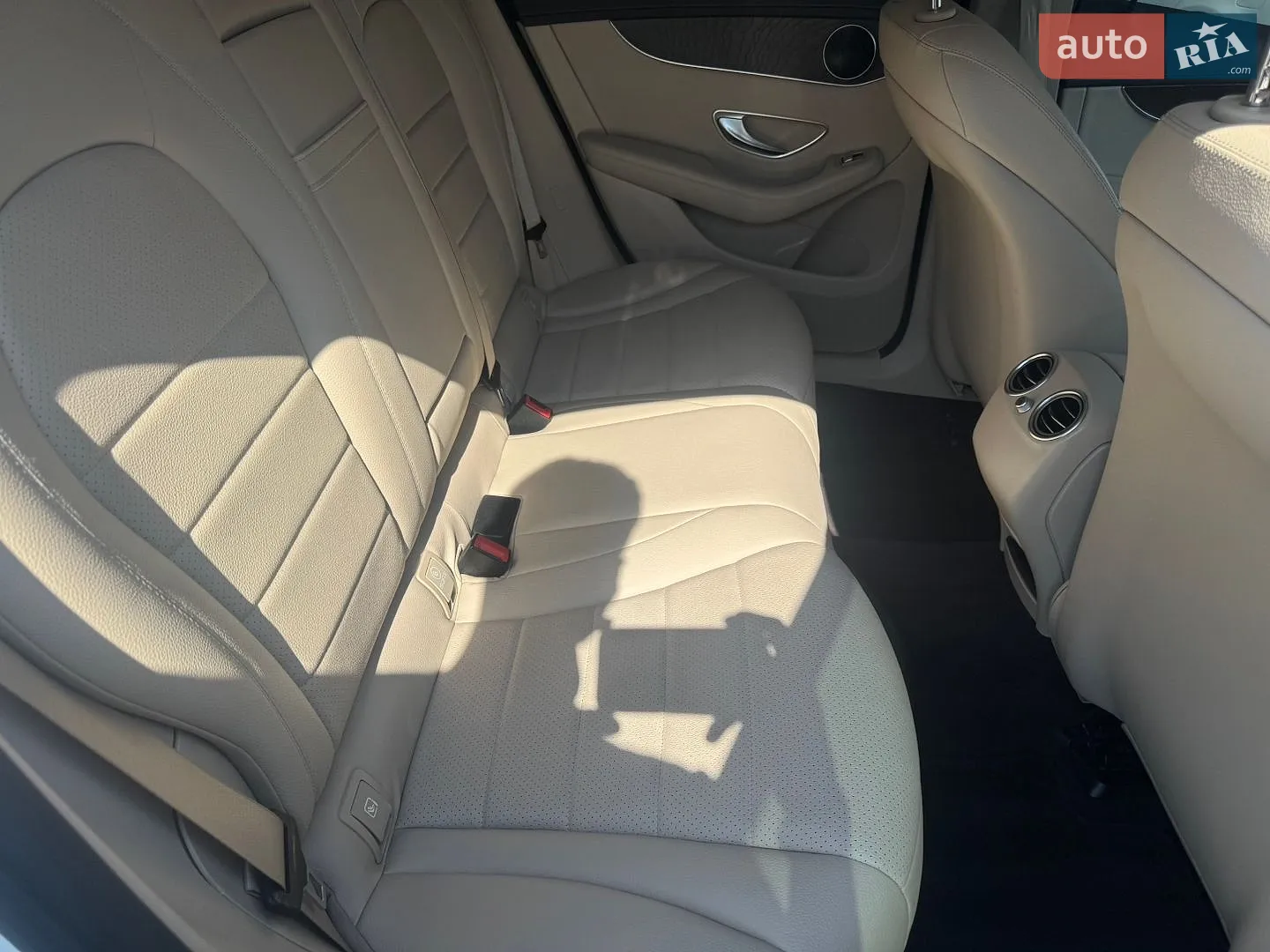 2018 Mercedes-Benz GLC - мініатюра 20