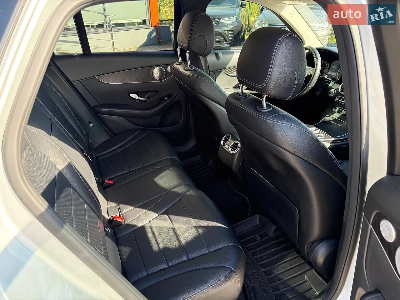 2015 Mercedes-Benz GLC - мініатюра 12