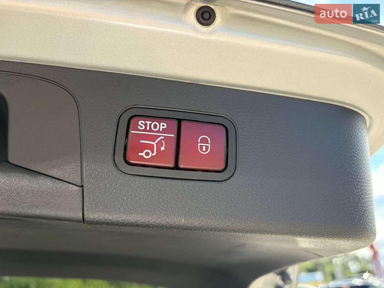 2015 Mercedes-Benz GLC - мініатюра 22
