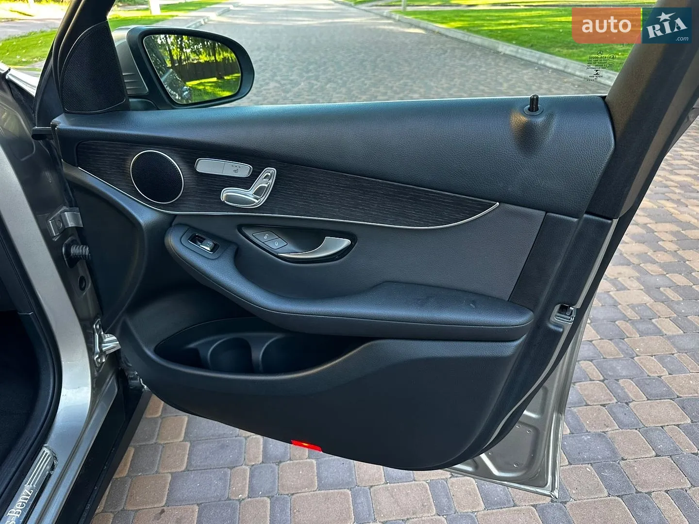 2019 Mercedes-Benz GLC - мініатюра 16