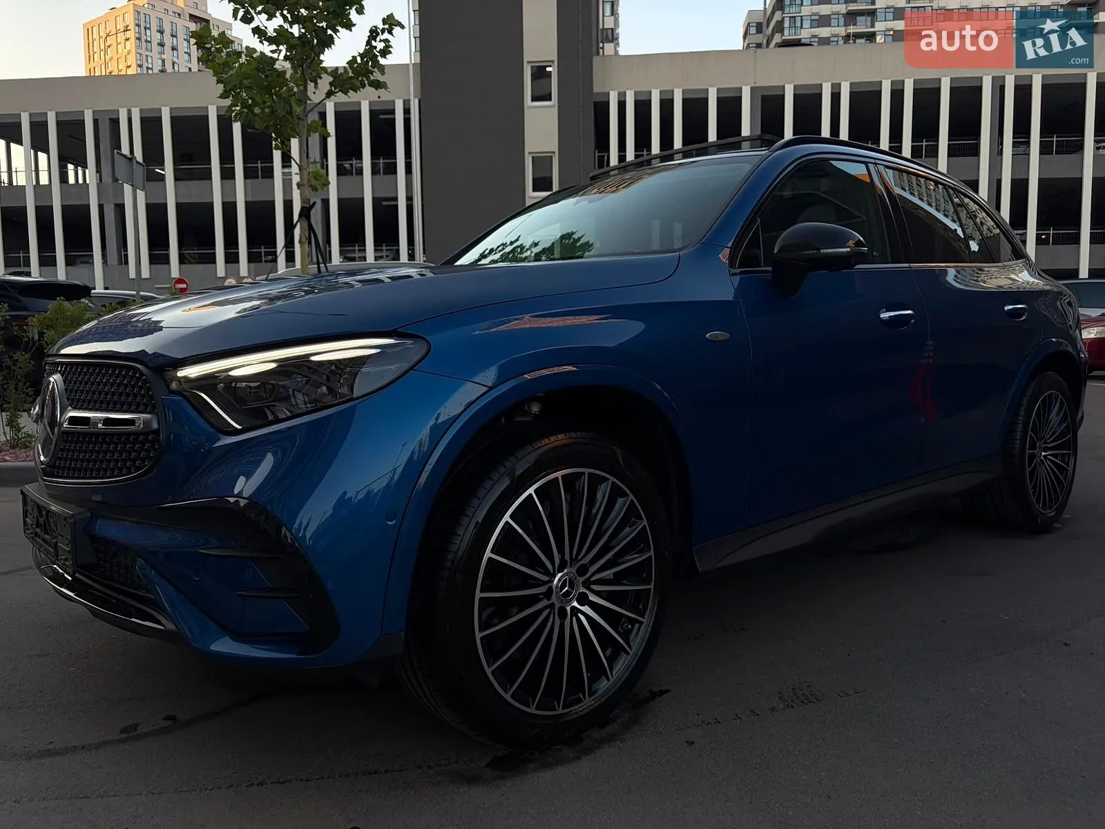 2025 Mercedes-Benz GLC - мініатюра 28