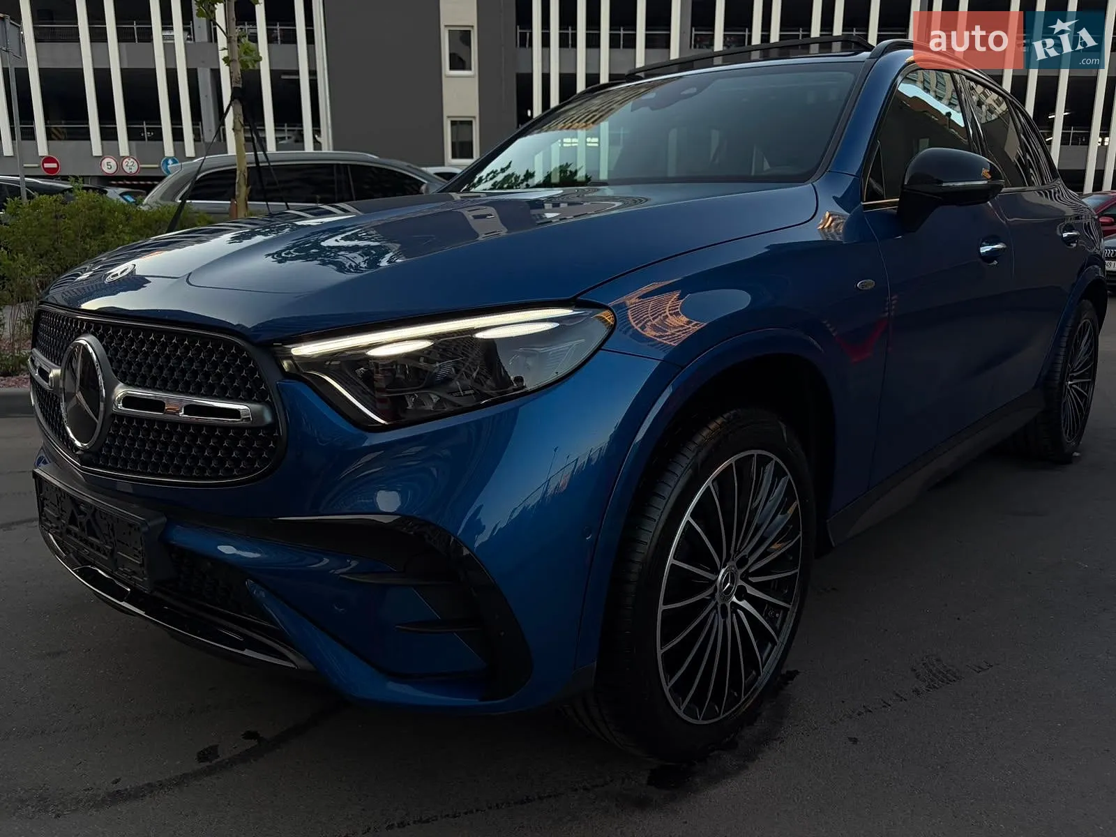 2025 Mercedes-Benz GLC - мініатюра 146