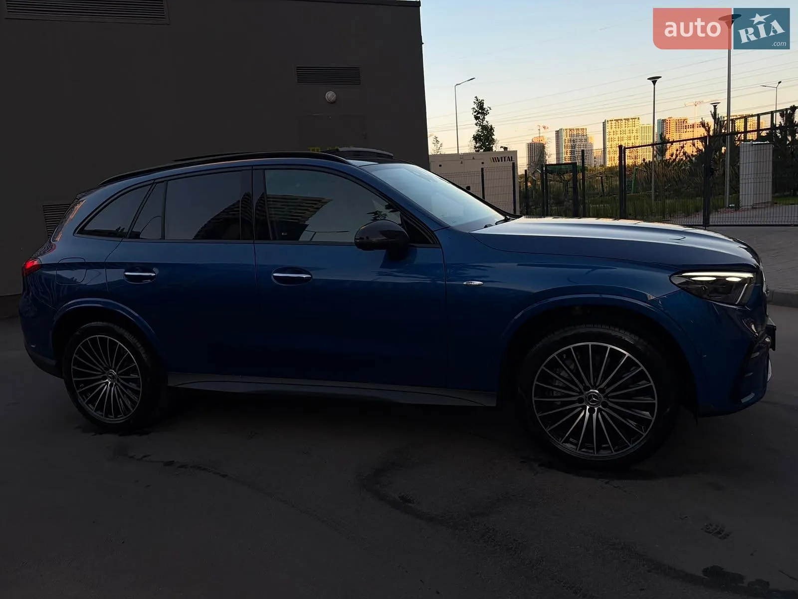 2025 Mercedes-Benz GLC - мініатюра 194
