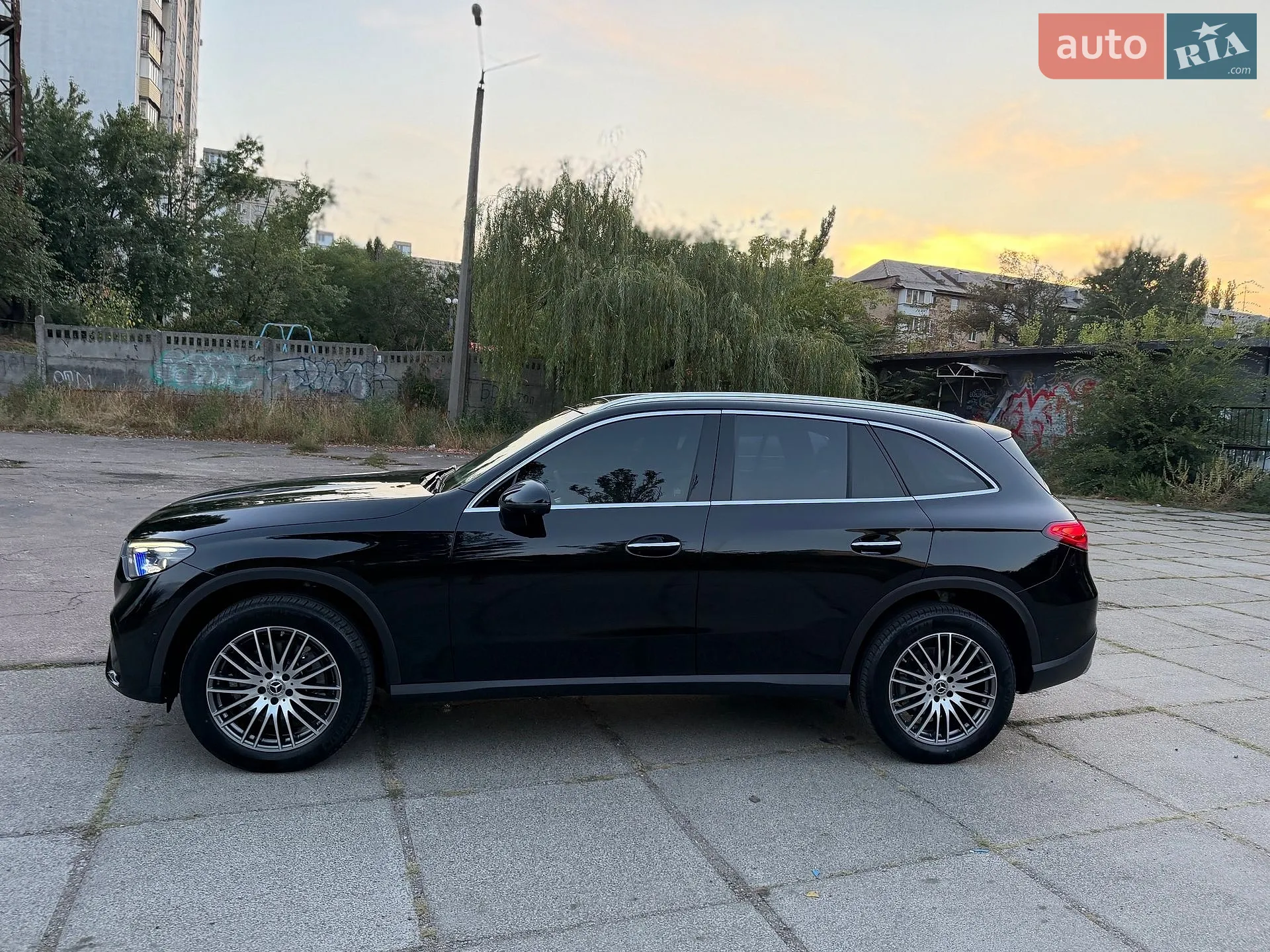2025 Mercedes-Benz GLC - мініатюра 12