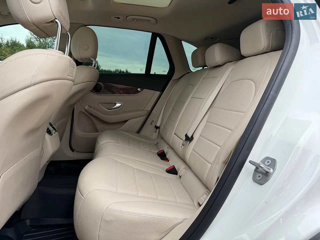 2017 Mercedes-Benz GLC - мініатюра 19