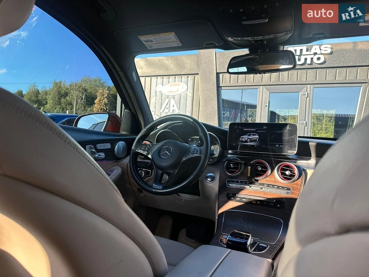 2018 Mercedes-Benz GLC - мініатюра 12
