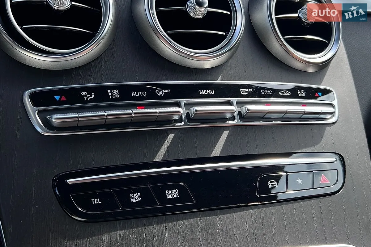 2022 Mercedes-Benz GLC - мініатюра 23