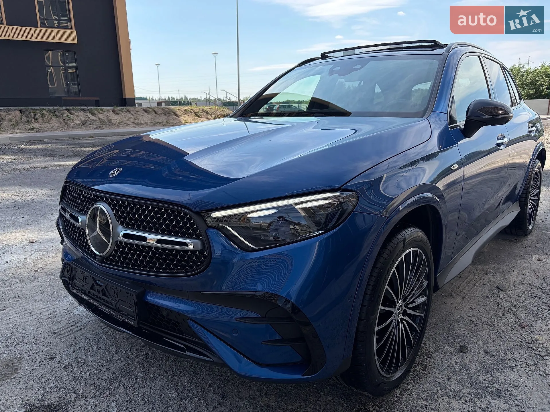 2025 Mercedes-Benz GLC - мініатюра 9