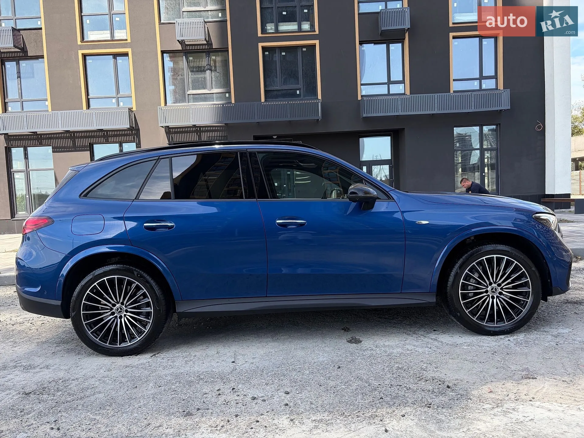 2025 Mercedes-Benz GLC - мініатюра 23