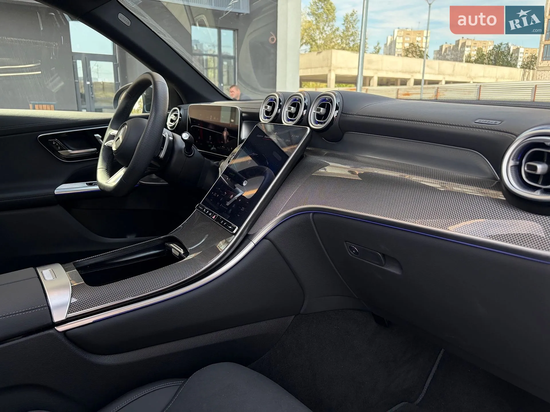 2025 Mercedes-Benz GLC - мініатюра 76