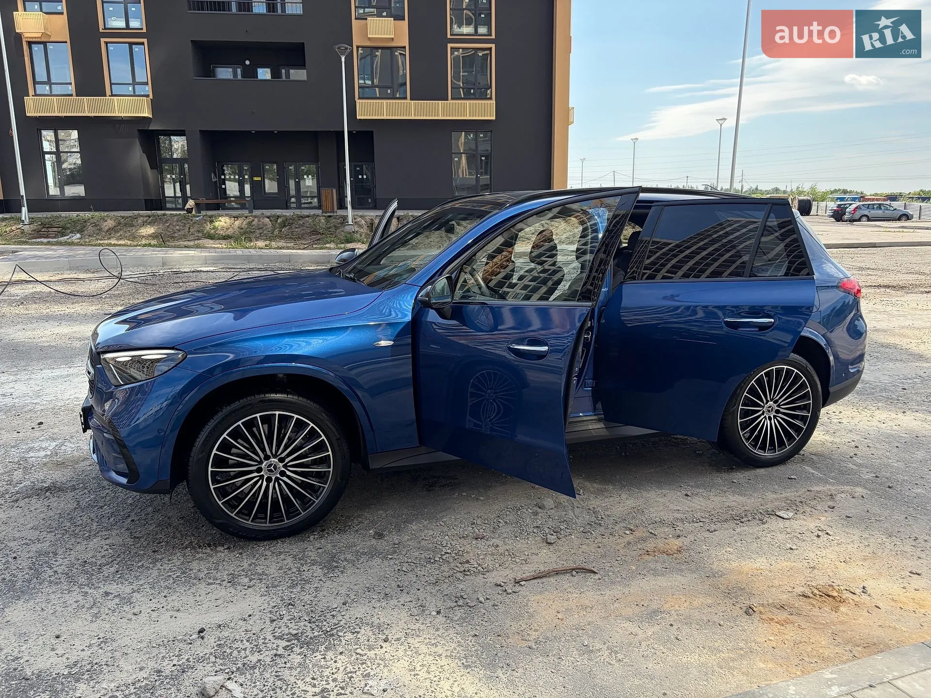 2025 Mercedes-Benz GLC - мініатюра 112