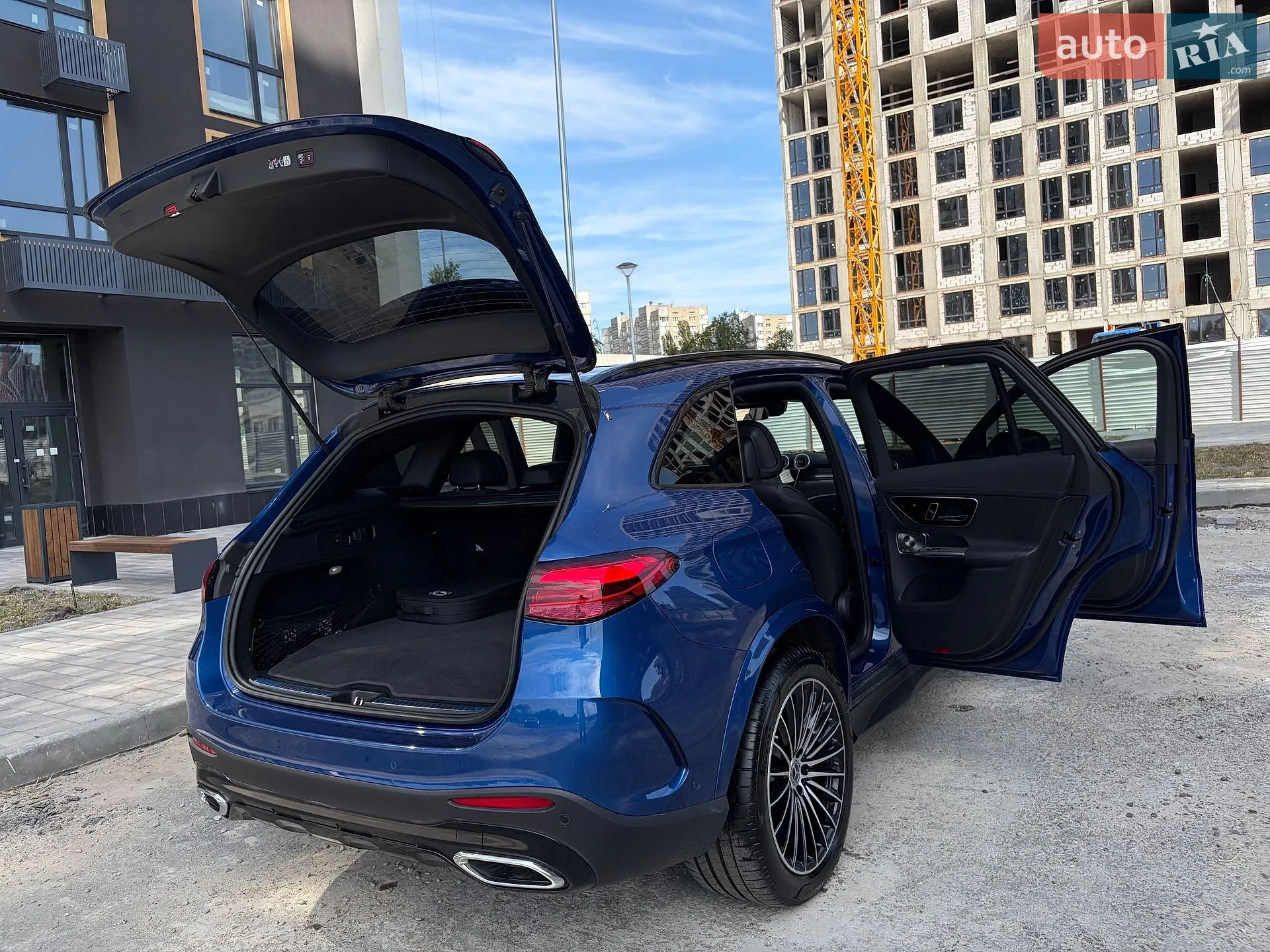 2025 Mercedes-Benz GLC - мініатюра 184