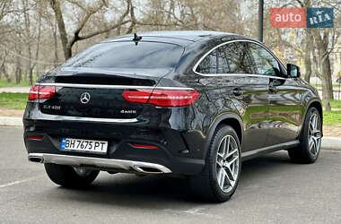 Позашляховик / Кросовер Mercedes-Benz GLE-Class Coupe 2015 в 