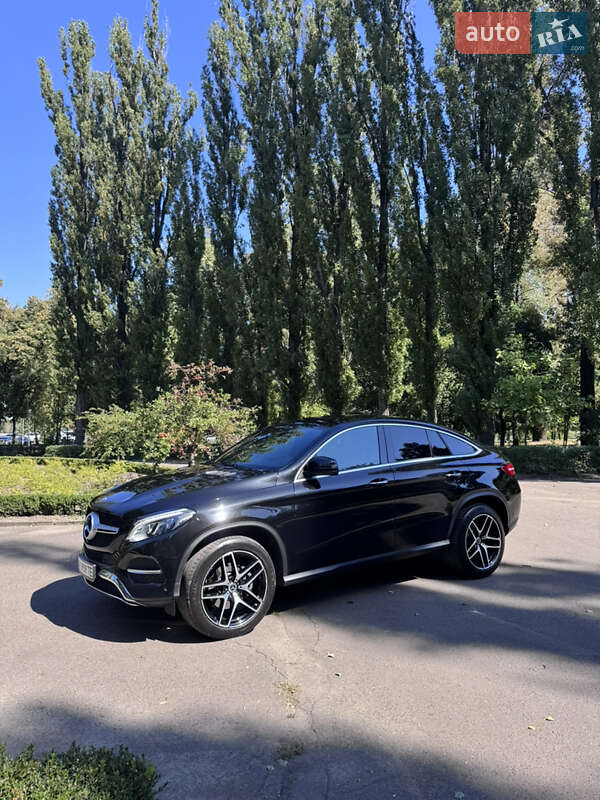 Внедорожник / Кроссовер Mercedes-Benz GLE-Class Coupe 2015 в 