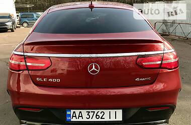 Позашляховик / Кросовер Mercedes-Benz GLE-Class 2017 в 