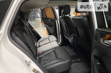 Позашляховик / Кросовер Mercedes-Benz GLE-Class 2016 в 
