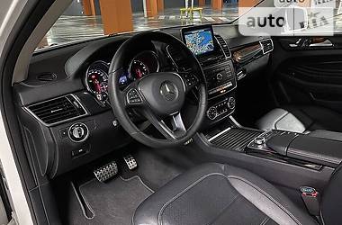 Позашляховик / Кросовер Mercedes-Benz GLE-Class 2016 в 