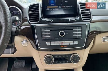 Внедорожник / Кроссовер Mercedes-Benz GLE-Class 2016 в 