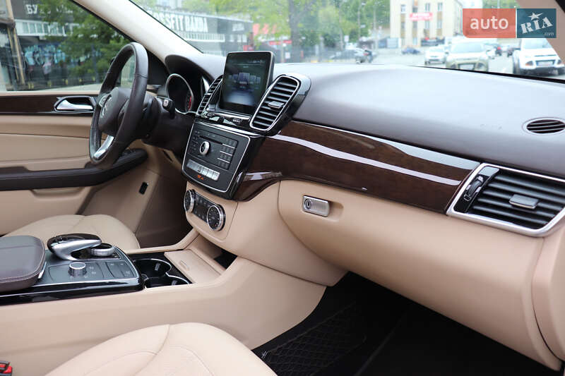 Внедорожник / Кроссовер Mercedes-Benz GLE-Class 2016 в Киеве