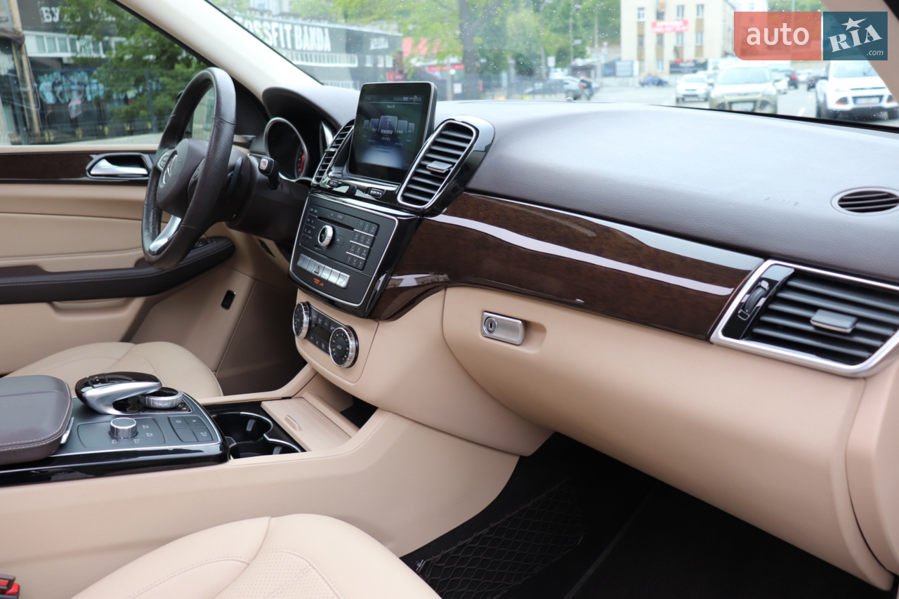 2016 Mercedes-Benz GLE - мініатюра 18