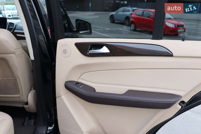 Внедорожник / Кроссовер Mercedes-Benz GLE-Class 2016 в Киеве