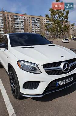 Внедорожник / Кроссовер Mercedes-Benz GLE-Class 2017 в 