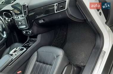 Внедорожник / Кроссовер Mercedes-Benz GLE-Class 2016 в 
