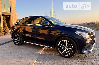 Позашляховик / Кросовер Mercedes-Benz GLE-Class 2018 в 