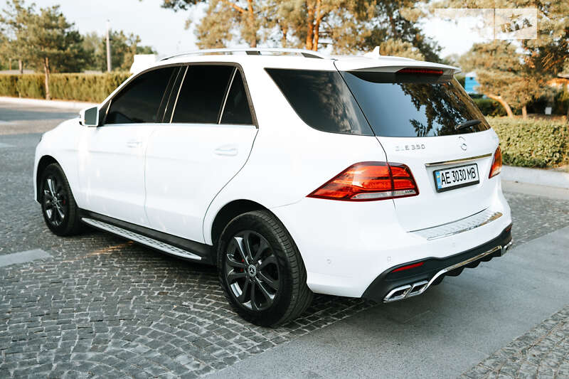Позашляховик / Кросовер Mercedes-Benz GLE-Class 2015 в Дніпрі фото 5 Позашляховик / Кросовер Mercedes-Benz GLE-Class 2015 в Дніпрі