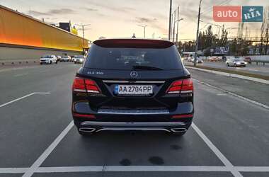 Внедорожник / Кроссовер Mercedes-Benz GLE-Class 2017 в 