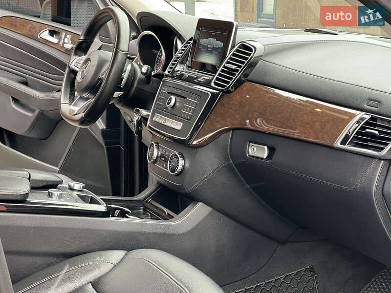 Внедорожник / Кроссовер Mercedes-Benz GLE-Class 2016 в Киеве