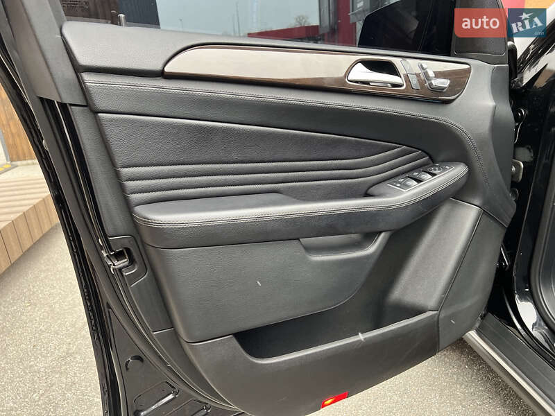 Внедорожник / Кроссовер Mercedes-Benz GLE-Class 2016 в Киеве