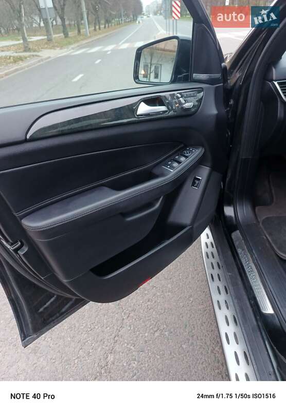 Внедорожник / Кроссовер Mercedes-Benz GLE-Class 2017 в Львове фото 28 Внедорожник / Кроссовер Mercedes-Benz GLE-Class 2017 в Львове