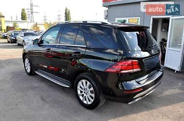 Внедорожник / Кроссовер Mercedes-Benz GLE-Class 2016 в 