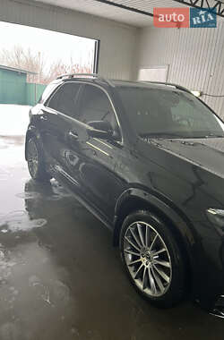 Внедорожник / Кроссовер Mercedes-Benz GLE-Class 2019 в 
