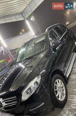 Позашляховик / Кросовер Mercedes-Benz GLE-Class 2016 в 
