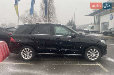 Внедорожник / Кроссовер Mercedes-Benz GLE-Class 2017 в 