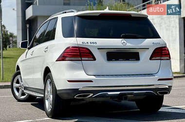 Позашляховик / Кросовер Mercedes-Benz GLE-Class 2015 в 
