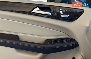 Позашляховик / Кросовер Mercedes-Benz GLE-Class 2015 в 