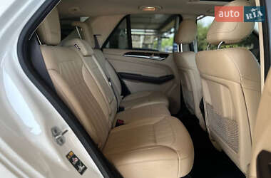 Позашляховик / Кросовер Mercedes-Benz GLE-Class 2015 в 