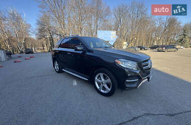 Внедорожник / Кроссовер Mercedes-Benz GLE-Class 2017 в 