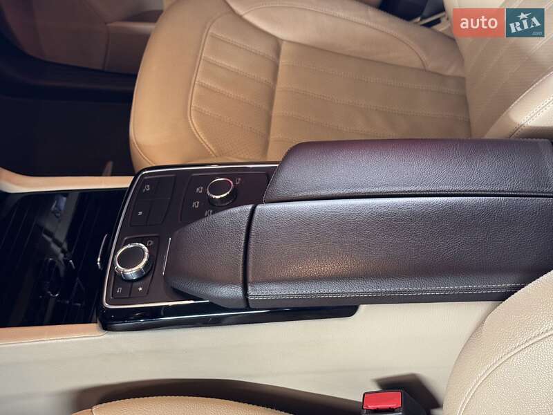 Внедорожник / Кроссовер Mercedes-Benz GLE-Class 2016 в Киеве