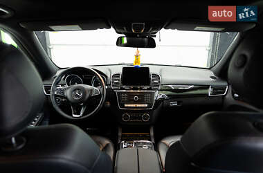Позашляховик / Кросовер Mercedes-Benz GLE-Class 2016 в 