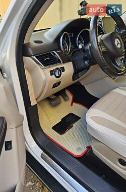 Внедорожник / Кроссовер Mercedes-Benz GLE-Class 2015 в 