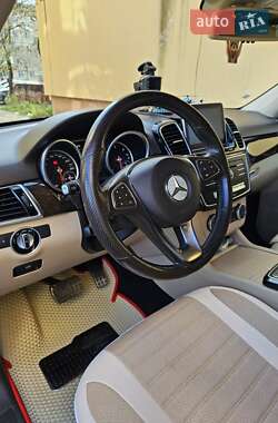 Внедорожник / Кроссовер Mercedes-Benz GLE-Class 2015 в 