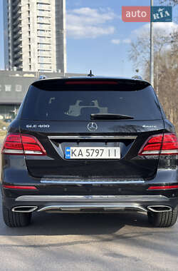 Внедорожник / Кроссовер Mercedes-Benz GLE-Class 2016 в 
